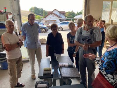 Als 2. Station der jhrlichen Brgertour besuchten wir am Di. 30.8. die Firma He Natursteine in Ober-Beerbach.