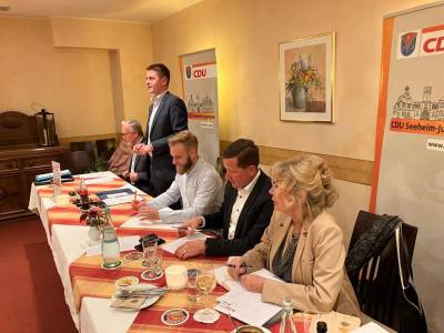 Der Vorsitzende Max Panhans berichtete ber die Aktivitten der CDU im vergangenen Jahr.