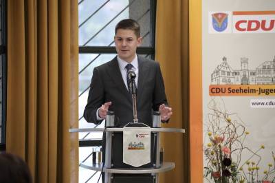 Dabei ging er auf die aktuelle Entwicklung vor Ort ein und wies auf die Bedeutung der Wahlen fr den Landtag und die Brgermeisterwahl im Herbst hin.