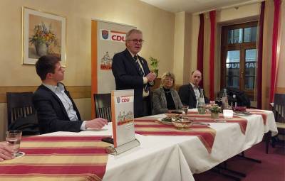 Eine intensive Diskussion mit den Besuchern rundete den gelungenen Abend ab.