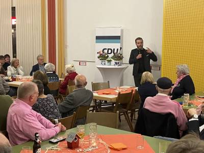 Er ging darber hinaus auch noch auf die Schwerpunkte seiner politischen Arbeit ein, insbesondere seine beiden Ausschsse Landwirtschaft und Digitales.