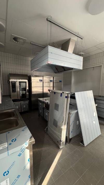 Gleich nebenan: die gut ausgestattete Veranstaltungskche