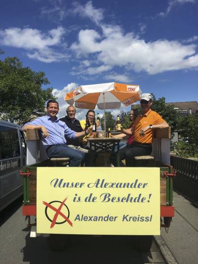 Neben Dieter Lang auf dem Traktor waren diesmal dabei: Alexander Kreissl, Rudolf Bimczok, David Grimme , Cornelis Lietz und Jrgen Neipp