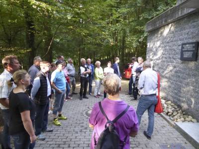Ziel der Besichtigung war der in 2000 fertiggestellte Hochbehlter mit der integrierten Wasseraufbereitung.