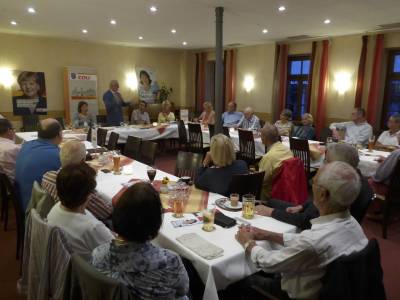 Zu den Themen Asyl und Rente ergab sich eine intensive Diskusion.