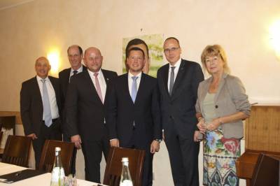 V.l.n.r.: Gottfried Milde, Jrgen Neipp, Marcur Kretschmann, Alexander Kreissl, Peter Beuth und Karin Neipp freuten sich ber einen gelungenen Themenabend.