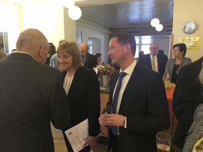 Eine viel gesuchte Gesprchspartnerin war anschlieend die Justizministerin, hier mit Harald Spalt und Alexander Kreissl.