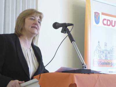 Ihre mitreissende Rede war gespickt mit teilweise dramatischen Beispielen, mit denen alle Bereiche der Justiz heute konfrontiert sind.