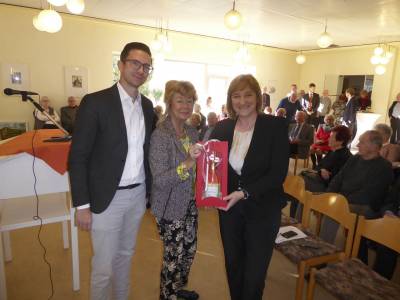 David Grimme und Karin Neipp bedankten sich bei Eva Khne-Hrmann.