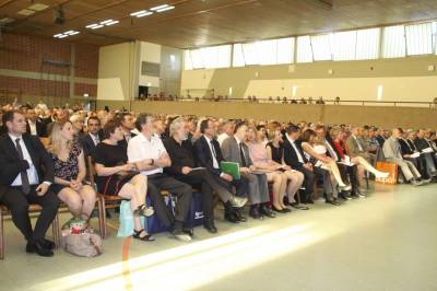Die voll gefllte Brgerhalle in Jugenheim bewies das groe Interesse an der Amsteinfhrung von Alexander Kreissl.