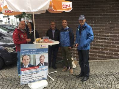 Infostand in Seeheim am Samstag mit Lutz Khler, CDU-Landtagskandidat.