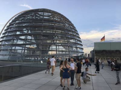 Nach dem Abendessen konnten wir noch zur Kuppel im Reichstagsgebude. Eines der attraktivsten touristischen Ziele in Berlin.