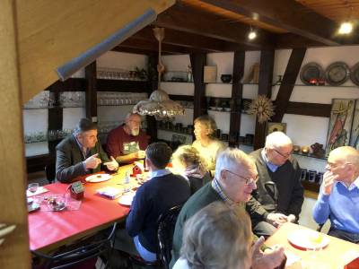 Speisen und Getrnke fanden besten Zuspruch und alle wollten im nchsten Jahr wieder kommen.