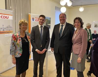 V.l.n.r.: Karin Neipp, Max Panhans, Prof. Helge Braun und Dr. Astrid Mannes, MdB.