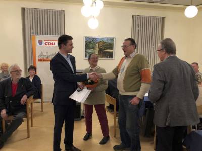 Beatrix und Heinrich Fries wurden fr  50 Jahe Engagement geehrt.