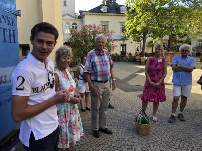 Der Vorsitzende Max Panhans begrte auch eine Gruppe der Jungen Union und bedankte sich bei Dr. Horn und Frau Schfer fr die angebotene Fhrung.