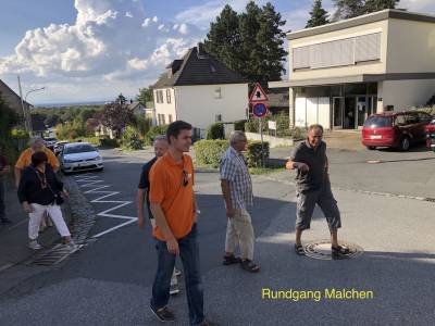 Am Mo. 17.8. fhrte unser Rundgang in Malchen unter Leitung des Vorsitzenden Max Panhans zuerst die Frankensteiner Str. hoch.