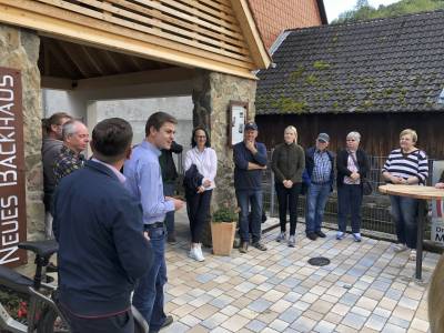 Der Vorsitzende Max Panhans konnte zahlreiche interessierte Besucher begren.