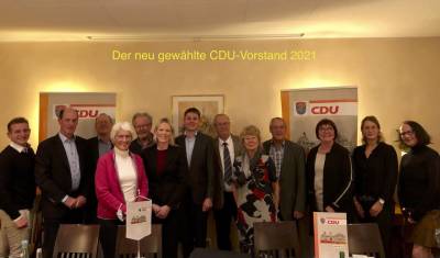 Unser neuer Vorstand ist jnger und weiblicher geworden.
