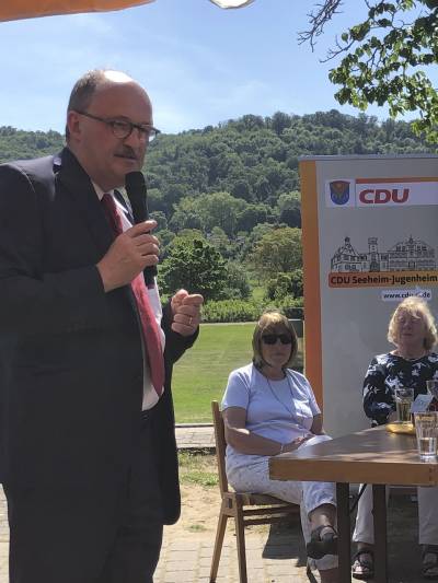 Die Themen wie u.a. Folgen von Corona, Ukrainekrieg, zgerliches Handeln des Kanzlers boten reichlich Diskussionsstoff.